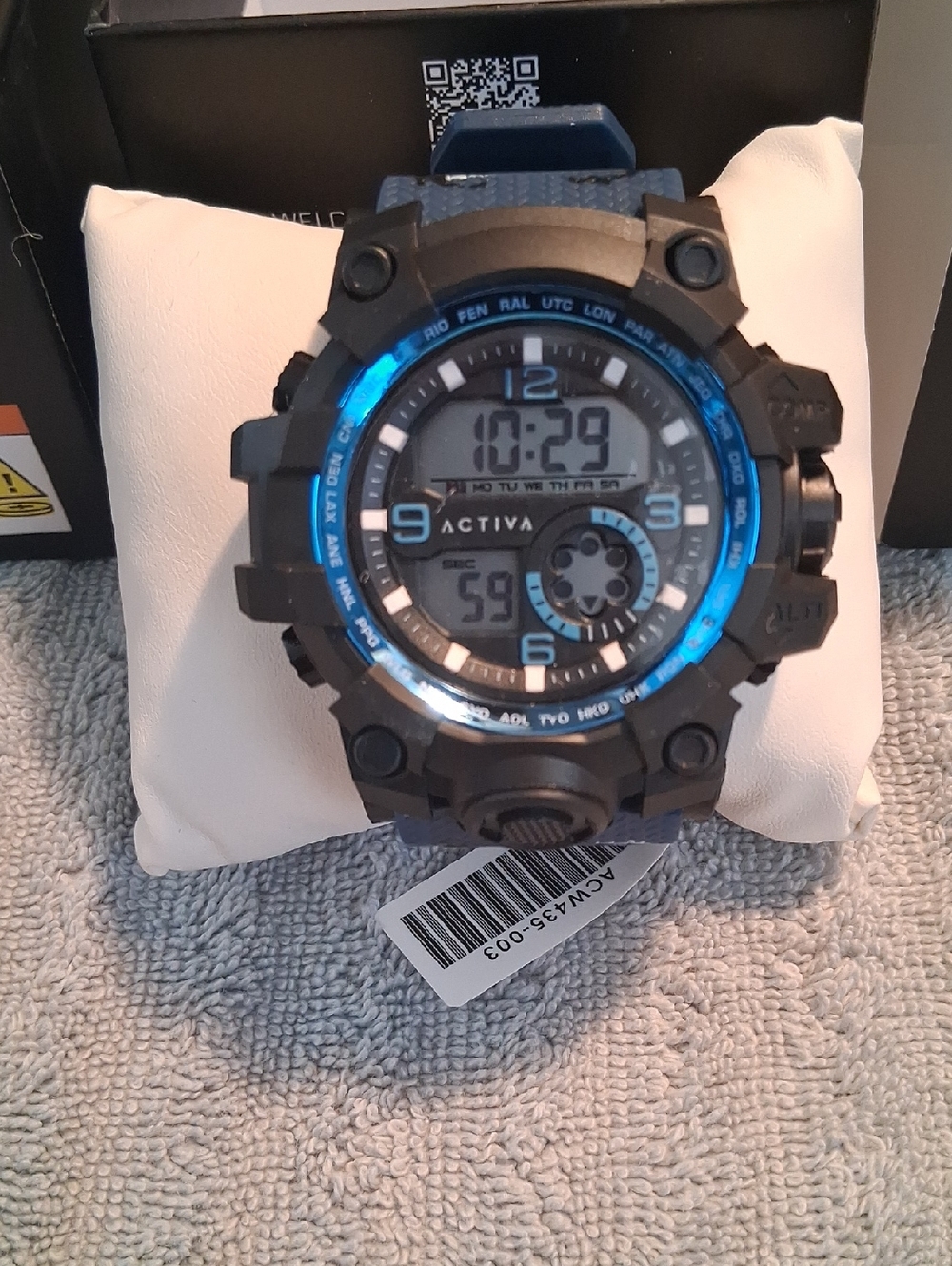 Activa Men’s Blue and Black Digital ,Waterproof Sport Watch.NWT...